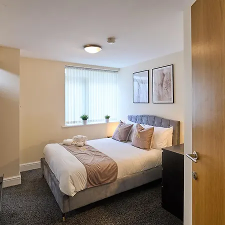 Pluxa Truffle Velvet Apartment *